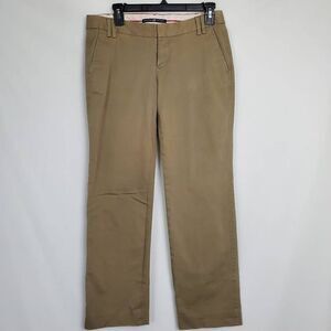 GAP Size 6 Straight leg Khakis Pants